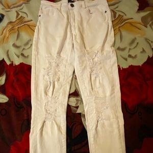 White skinny jeans